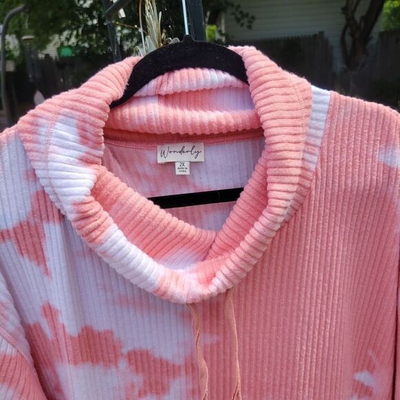 Peach and White Cowl Neck Sweater - Picture 4 of 8